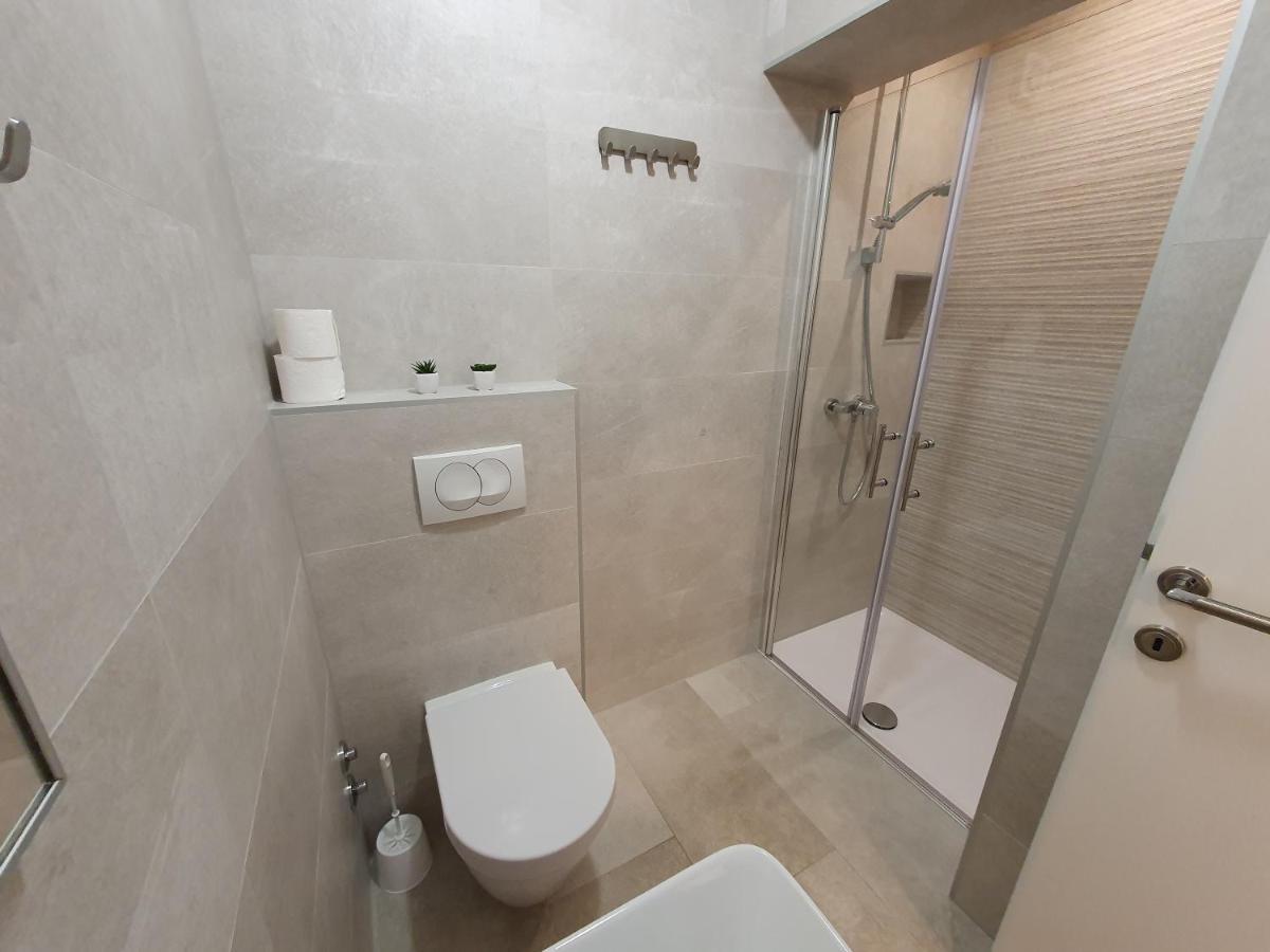 Apartmani Melanie Poreč Exterior foto
